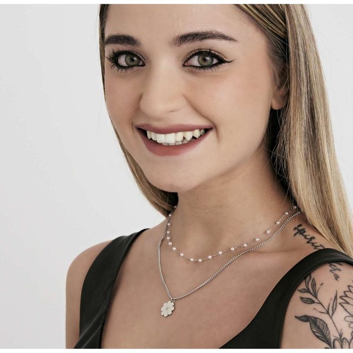 Steel necklace with four-leaf clover