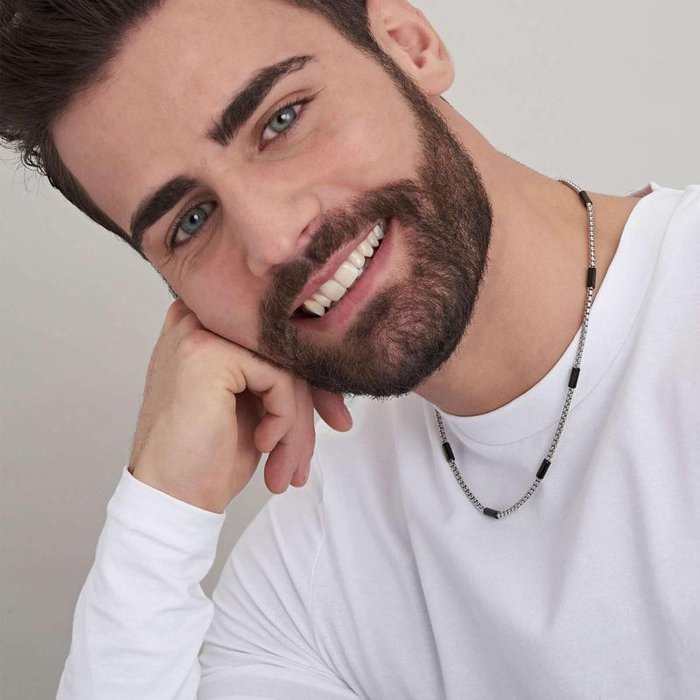 Collana in acciaio con elementi in acciaio ip nero