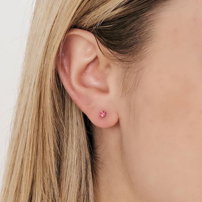 MONO ORECCHINO PUNTO LUCE IN ACCIAIO CON CRISTALLO FUCSIA 3 MM