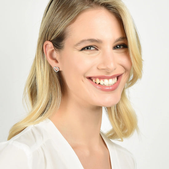 BOUCLES D'OREILLES FEMME EN ACIER AVEC COEURS ET CRISTAUX BLANCS