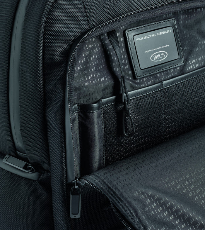 Roadster Pro L Backpack