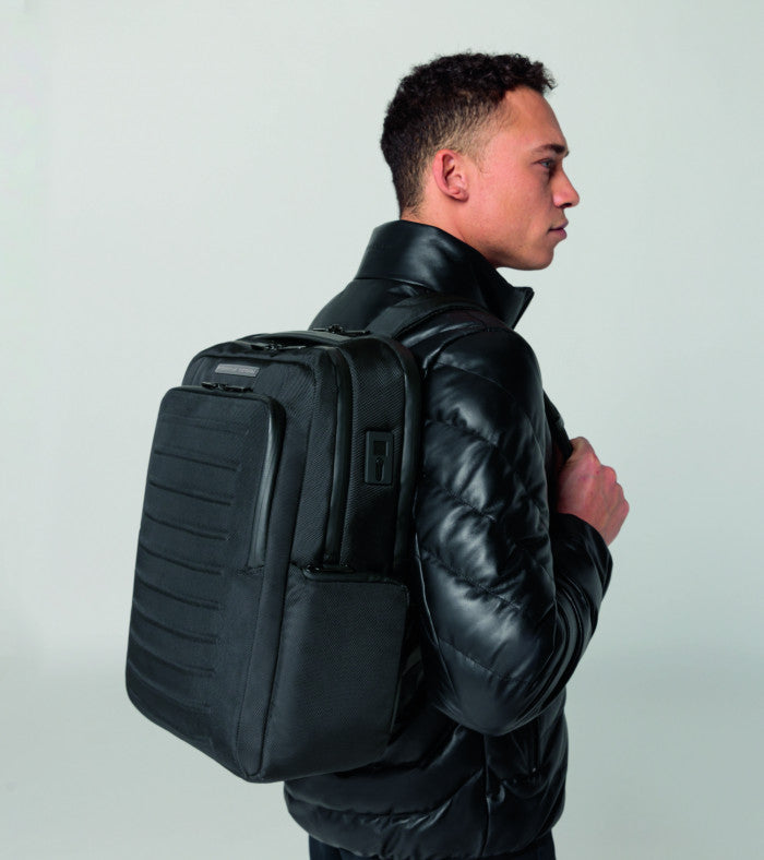 Roadster Pro L Backpack