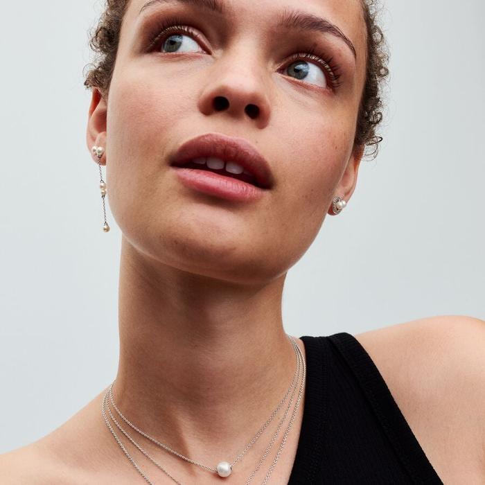 Boucles d'oreilles en perles de culture d'eau douce et pavé