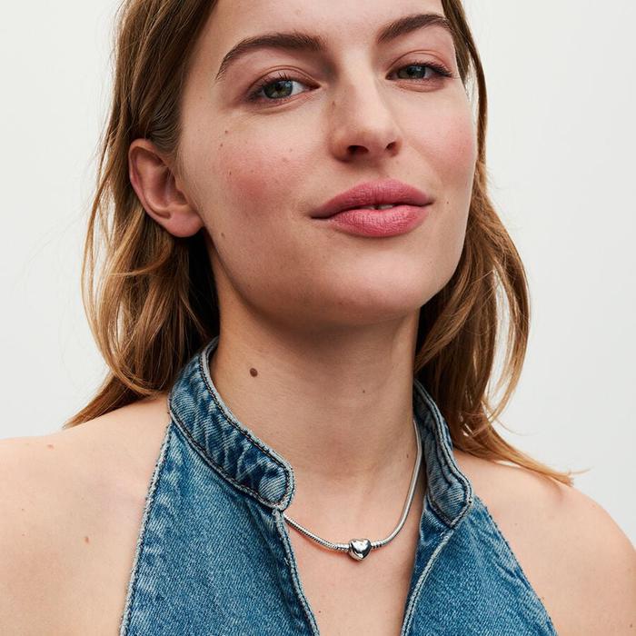 Collier avec fermeture en forme de cœur