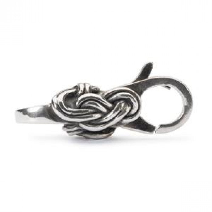 Savoy Knot Closure