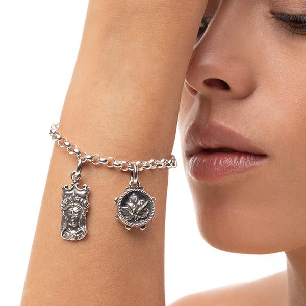 Charm Mori Regina Nude