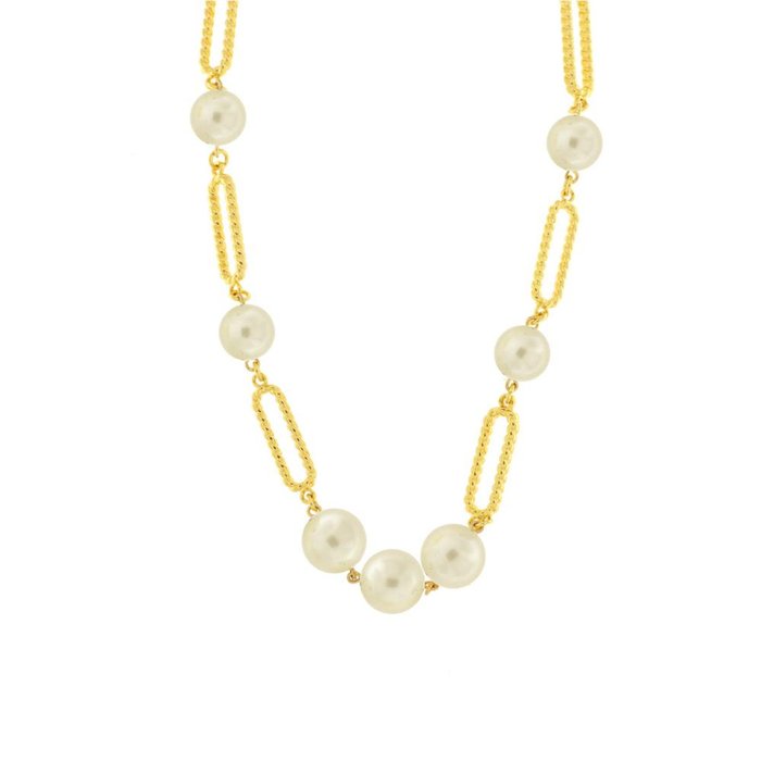 Metal necklace choker pearls and chains