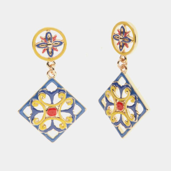 Boucles d'oreilles en métal avec fleurs en majolique émaillées bleues, jaunes et rouges