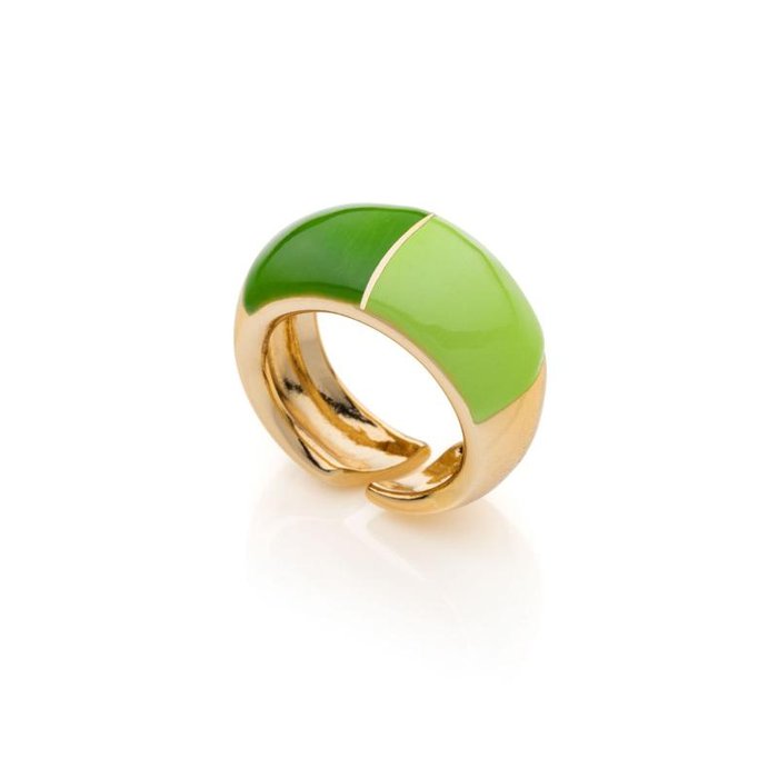 Gilded bronze ring with green enamel