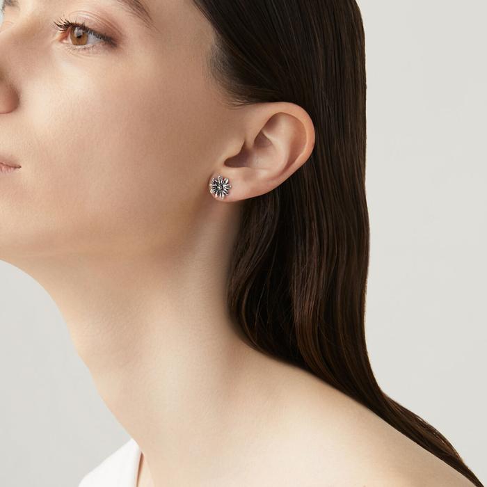 Petites boucles d'oreilles marguerite