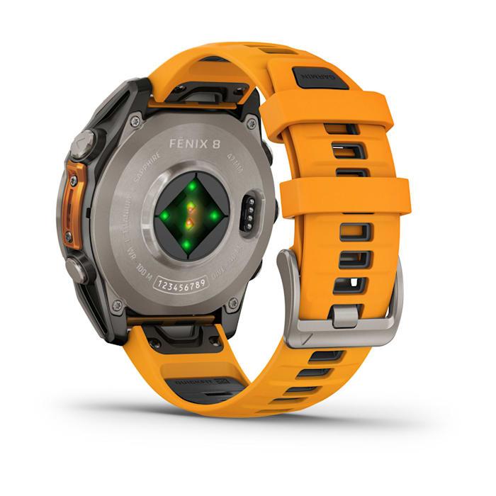 Fēnix® 8 - 47 mm, AMOLED, Sapphire, Titanium con cinturino in silicone Spark Orange/grafite
