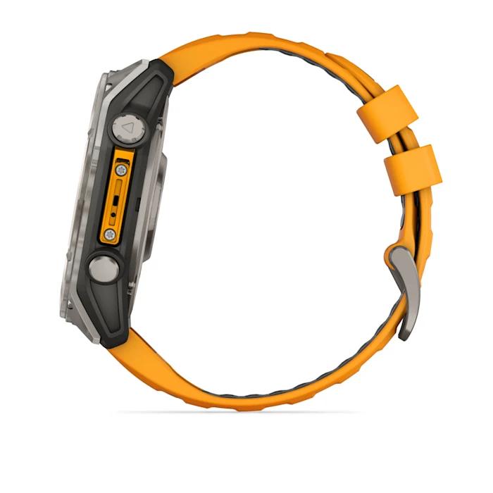 Fēnix® 8 - 51 mm, AMOLED, Sapphire, Titanium con cinturino in silicone Spark Orange/grafite