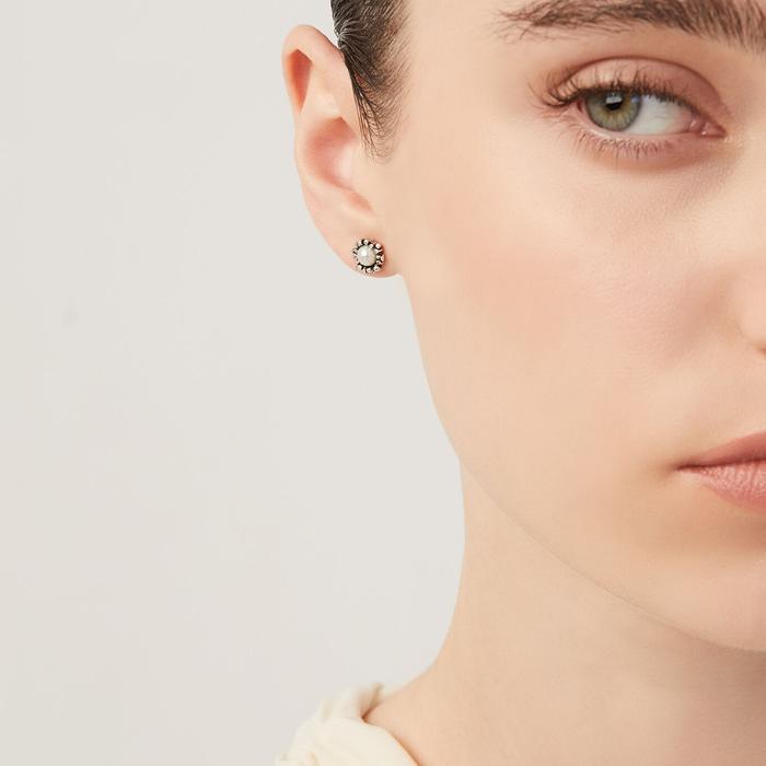 Mini Anemone Earrings