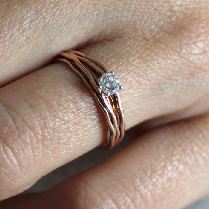 Filodellavita 7 brins en or rose avec diamant incolore
