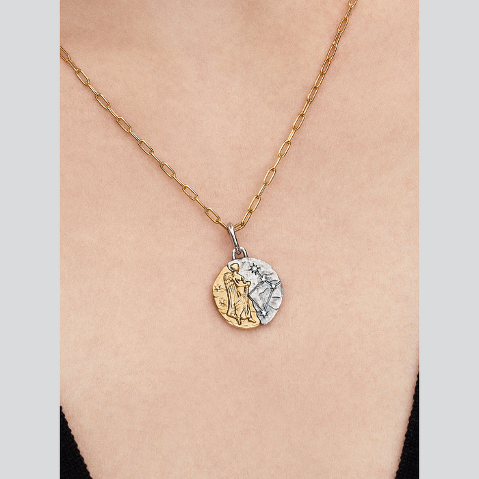 Charm Medallion Vergine