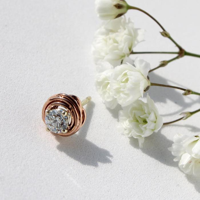 Mono Orecchino Filodellavita in Oro Rosa e Diamante Colorless