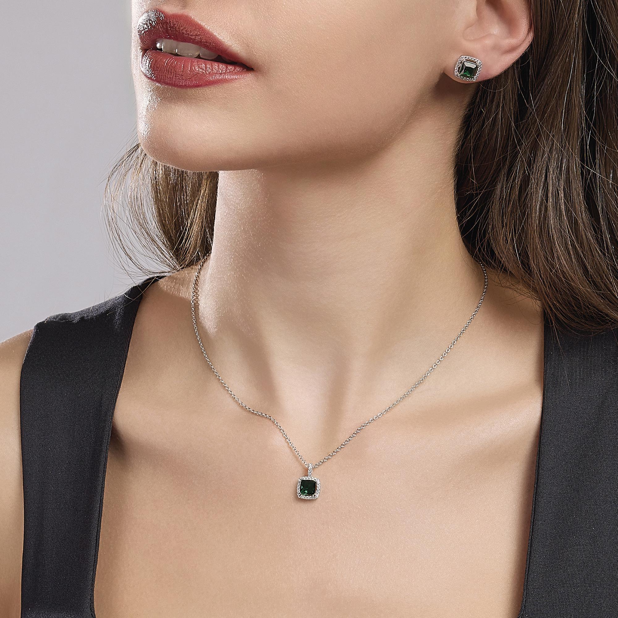 COOL OR RÉTRO earrings?