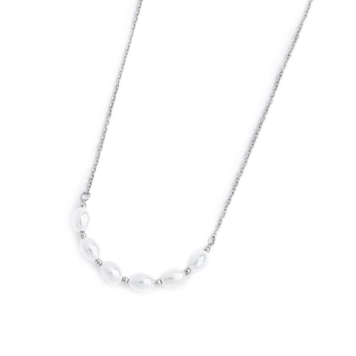 Cross chain necklace with central oval pearls