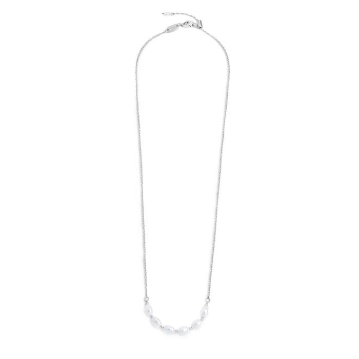 Cross chain necklace with central oval pearls