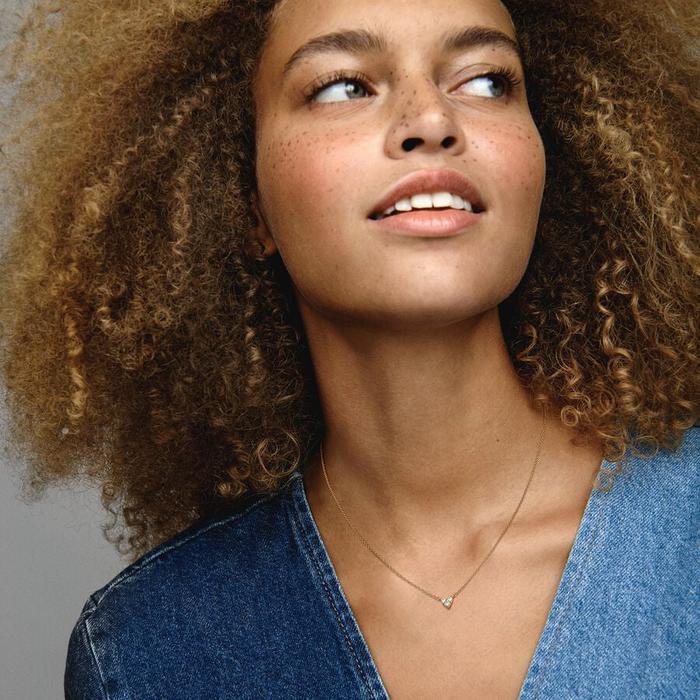 Collier Coeur avec Trois Pierres