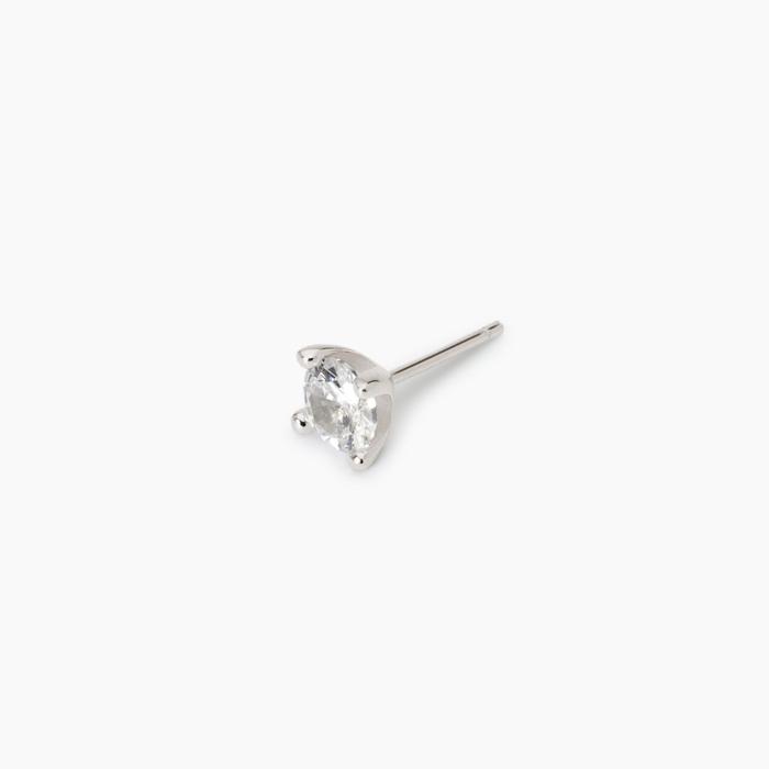 Men's earring with zirconia Point of view