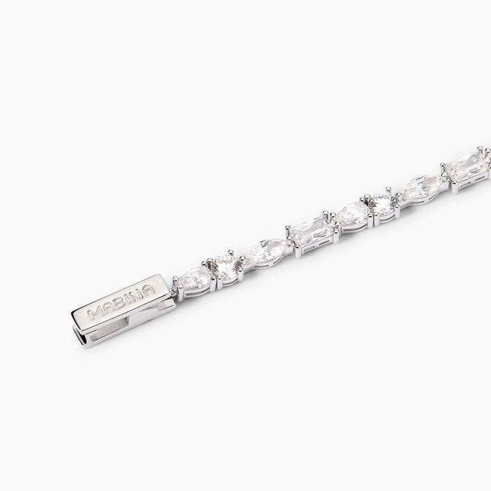 Bracelet with baguette cut elements and Luxury drop