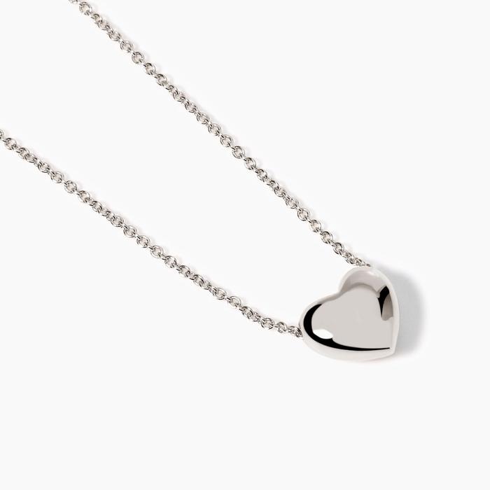Collier ras du cou en argent avec un sentiment de cœur