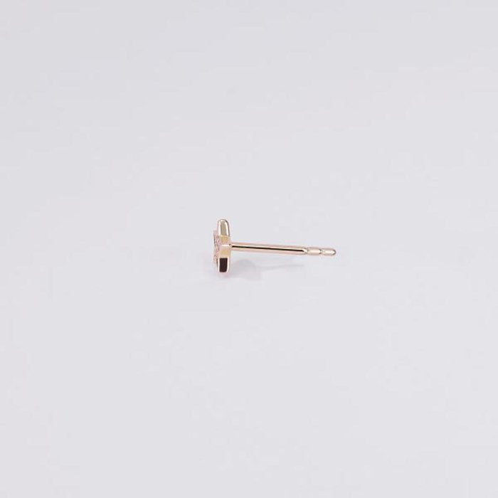 BOUCLE D'OREILLE UNIQUE ÉTOILE