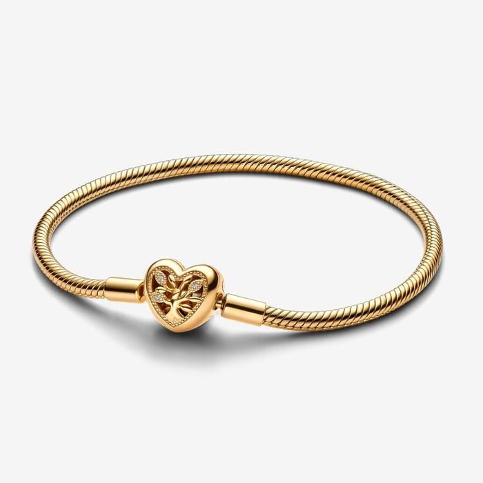 Moments Bracelet with Heart Clasp Family Tree