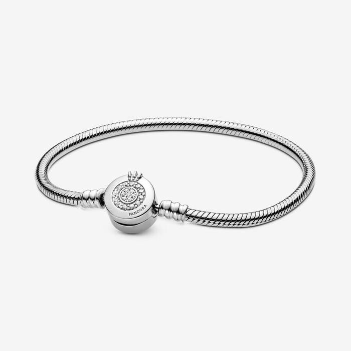 Bracelet O Crowned