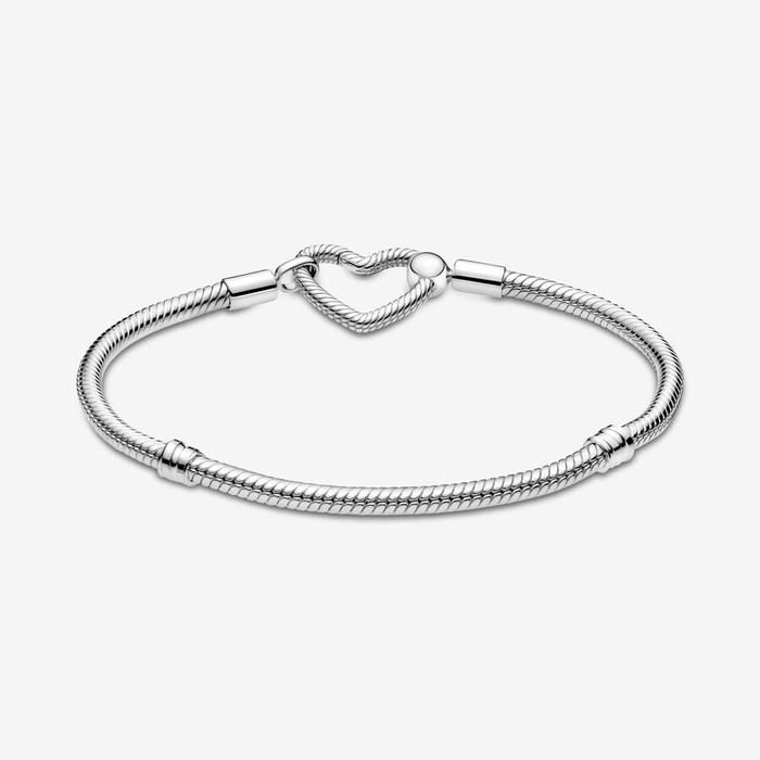 Bracelet with heart clasp that can be assembled