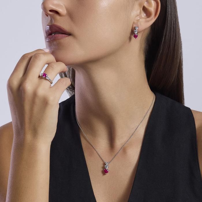Girocollo con cuori in zirconi e rubino sintetico Lovely