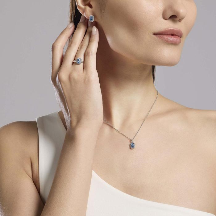 Synthetic Aquamarine Ring Cool or Retro?