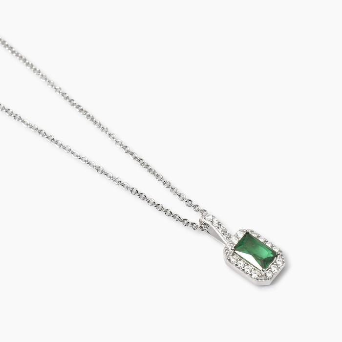 Baguette-Cut Synthetic Emerald Choker Cool or Retro?