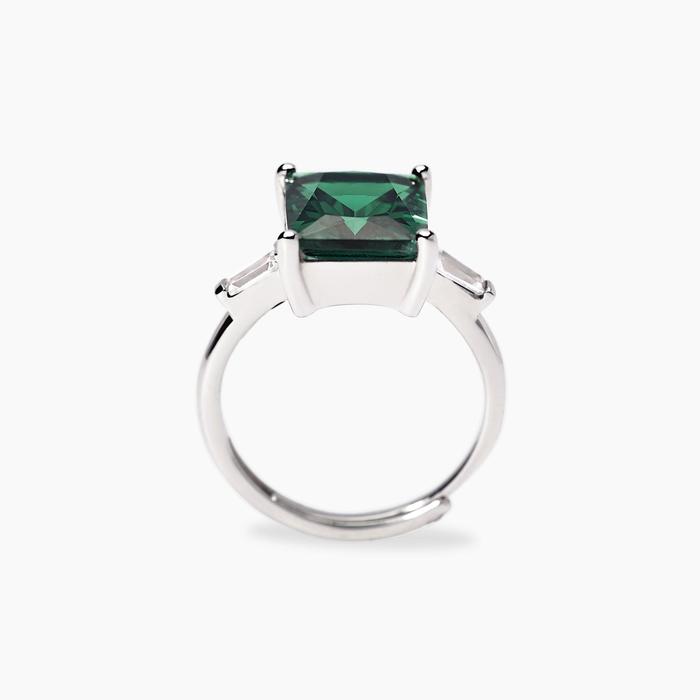 Anello con smeraldo sintetico BATTITO