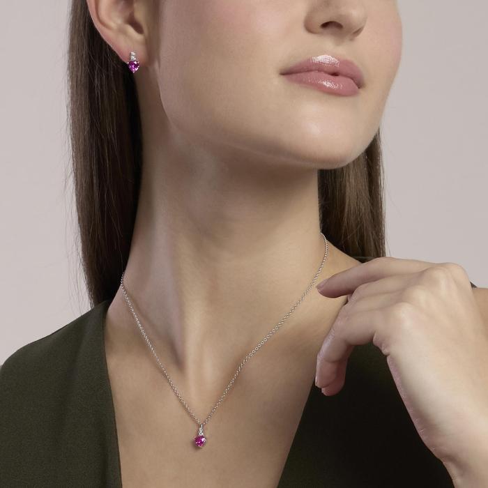Orecchini con cuore pendente in corindone rosa sintetico ROUGE