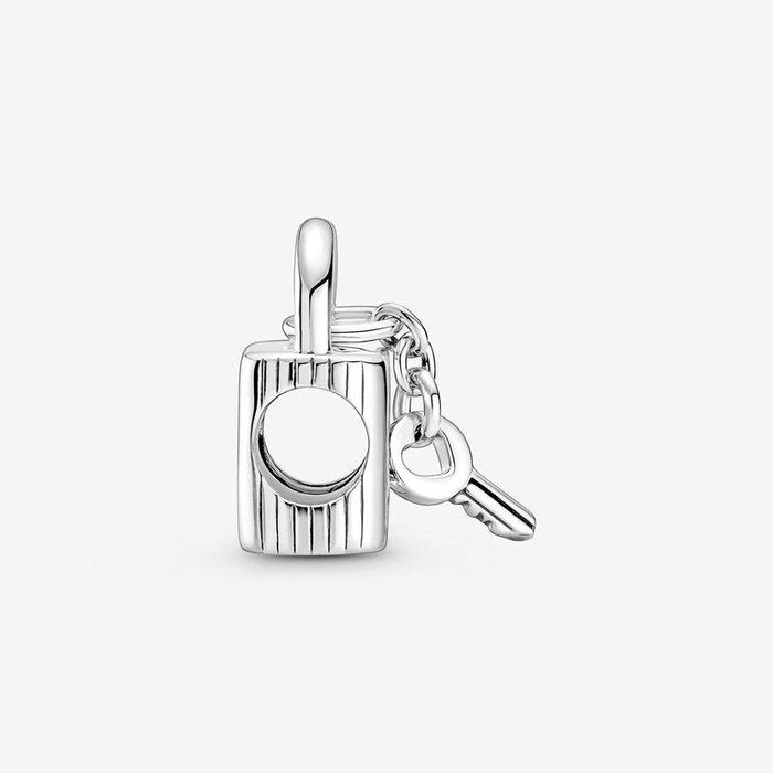 Cadenas et clé à breloques « Sois à moi »