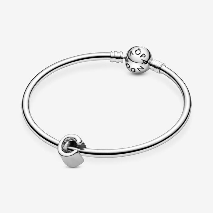Charm Lettera C