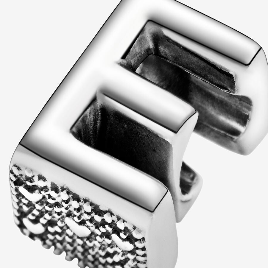 Charm Lettera E