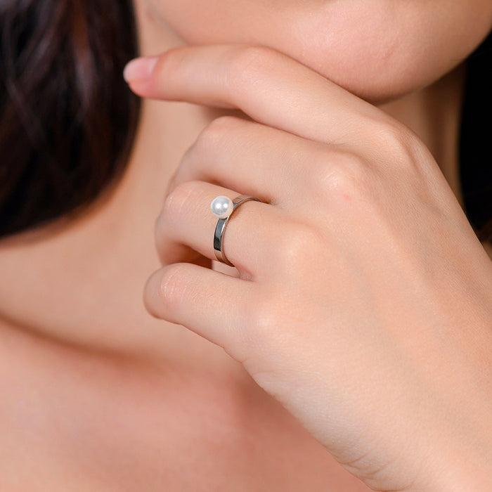 WOMEN'S STEEL RING WITH PEARL