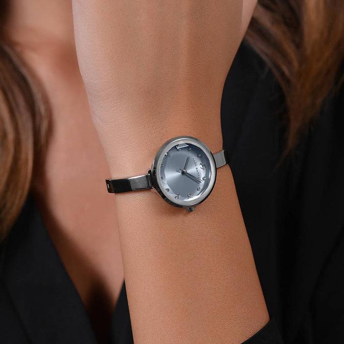 MONTRE FEMME EN ACIER AVEC CADRAN BLEU CLAIR