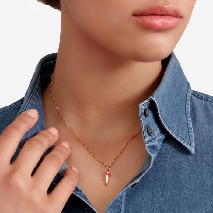 PENDENTIF CORNE EN OR ROSE ET ÉMAIL