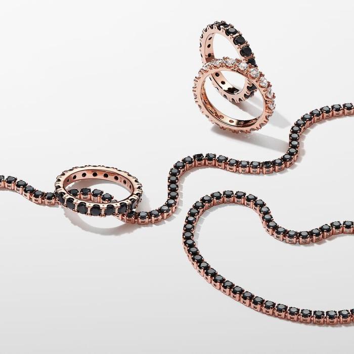 Bracelet de tennis avec pierres noires