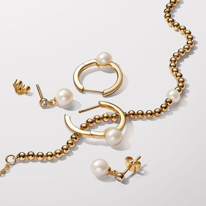 Hoop Earrings With Cultured Freshwater Pearls