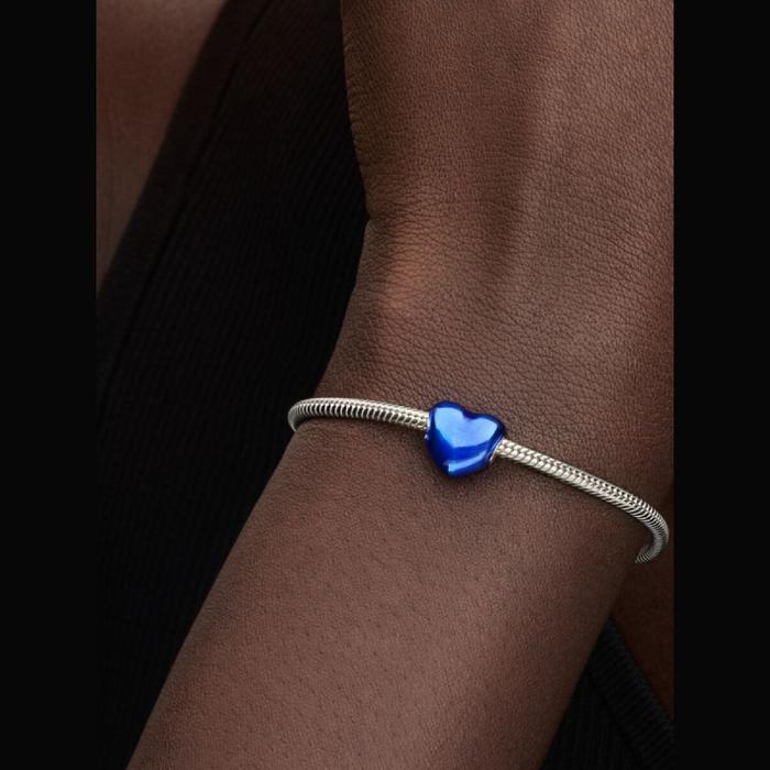 Breloque cœur bleu métallique