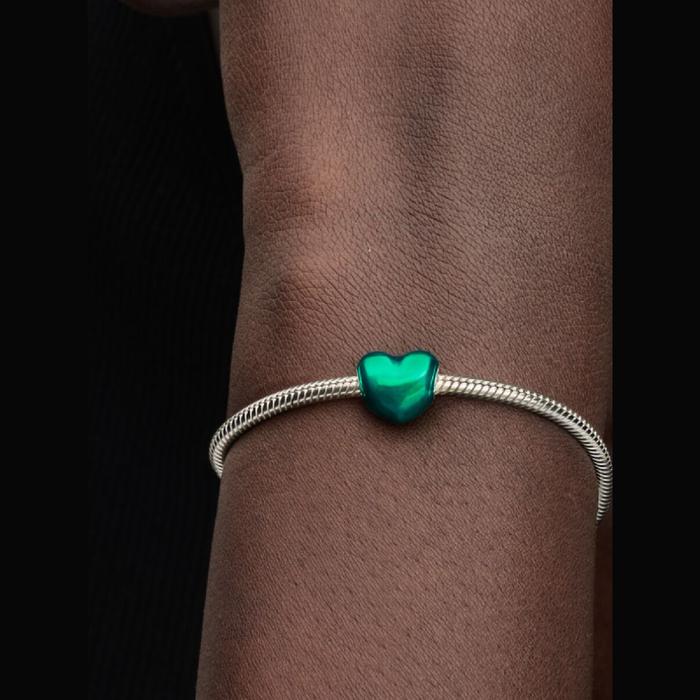 Charm Cuore Metallico Verde