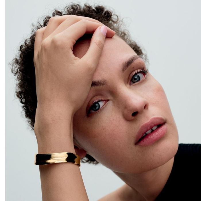 Open Bracelet Wide Band Sinuous Line