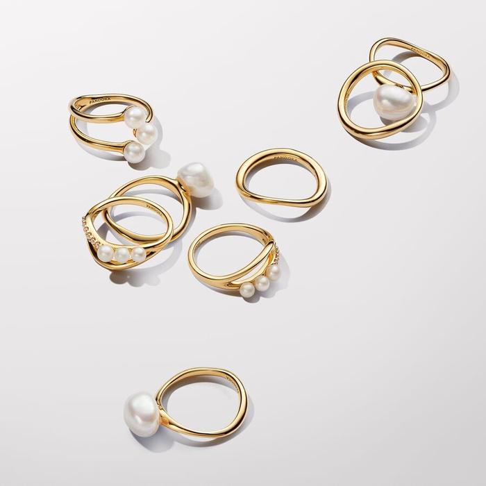 Bague en perles baroques de culture d'eau douce