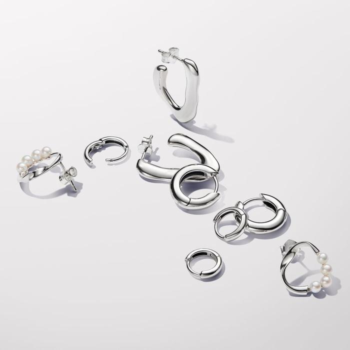 Orecchini Linea Sinuosa Circolare con Perle d'Acqua Dolce Coltivate