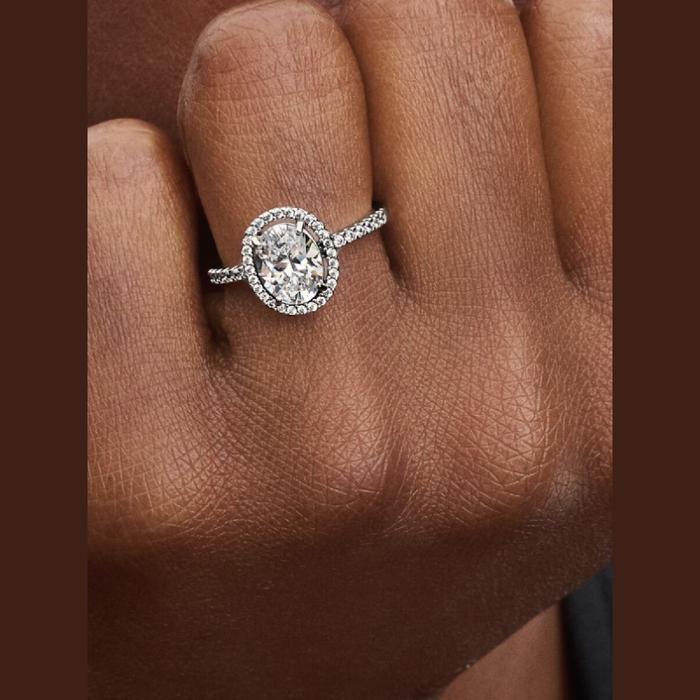 Anello Punto Luce Ovale